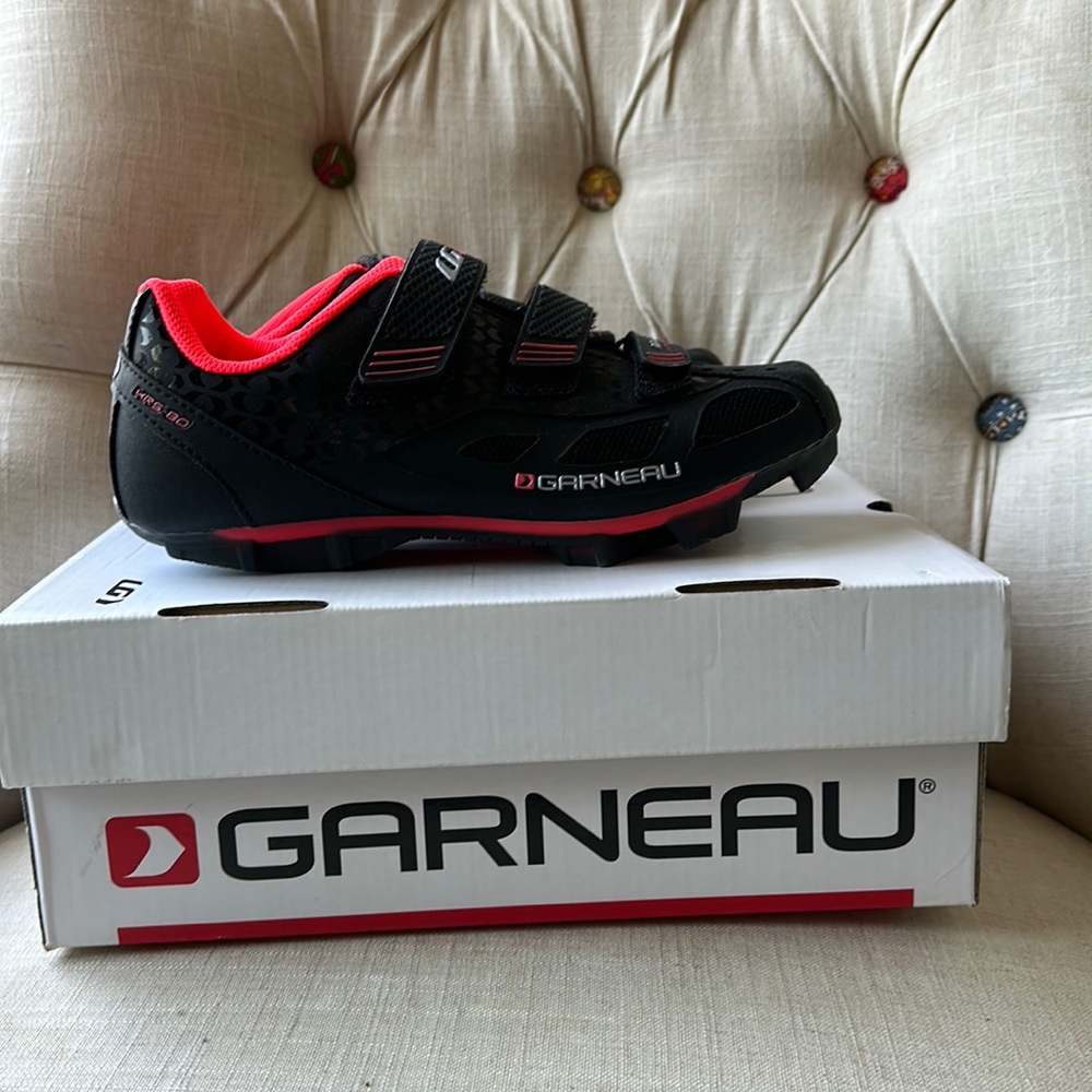 Garneau biking shoes